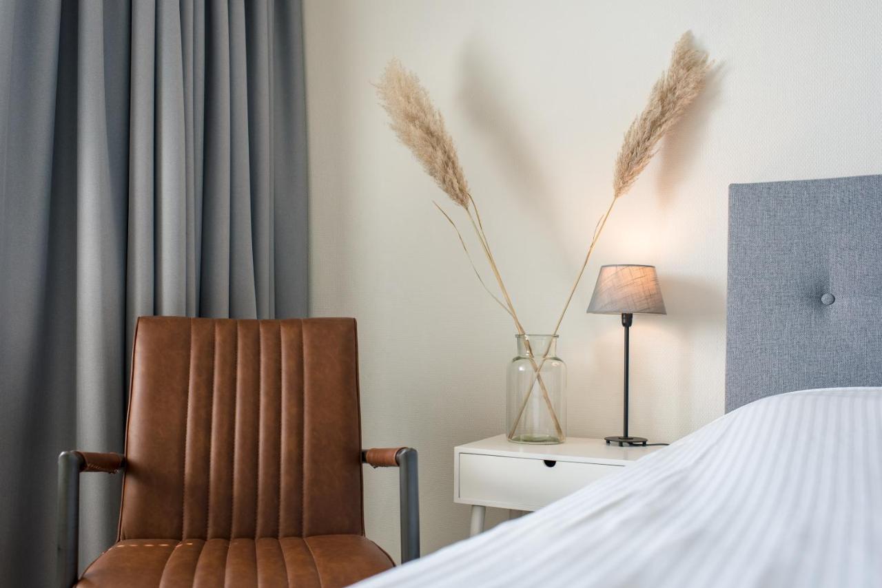 Hotel-Restaurant De Walvisvaarder Hollum  Kültér fotó